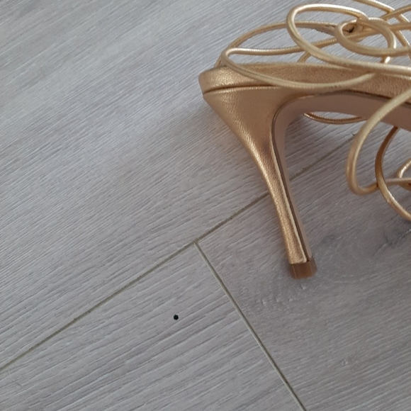 Strappy sandals - Picture 3 of 4